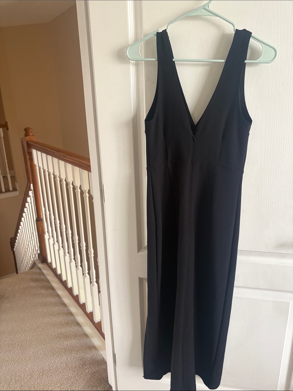 Abercrombie & Fitch plunging Black V-Neck Sleeveless Midi Dress - Picture 4 of 4